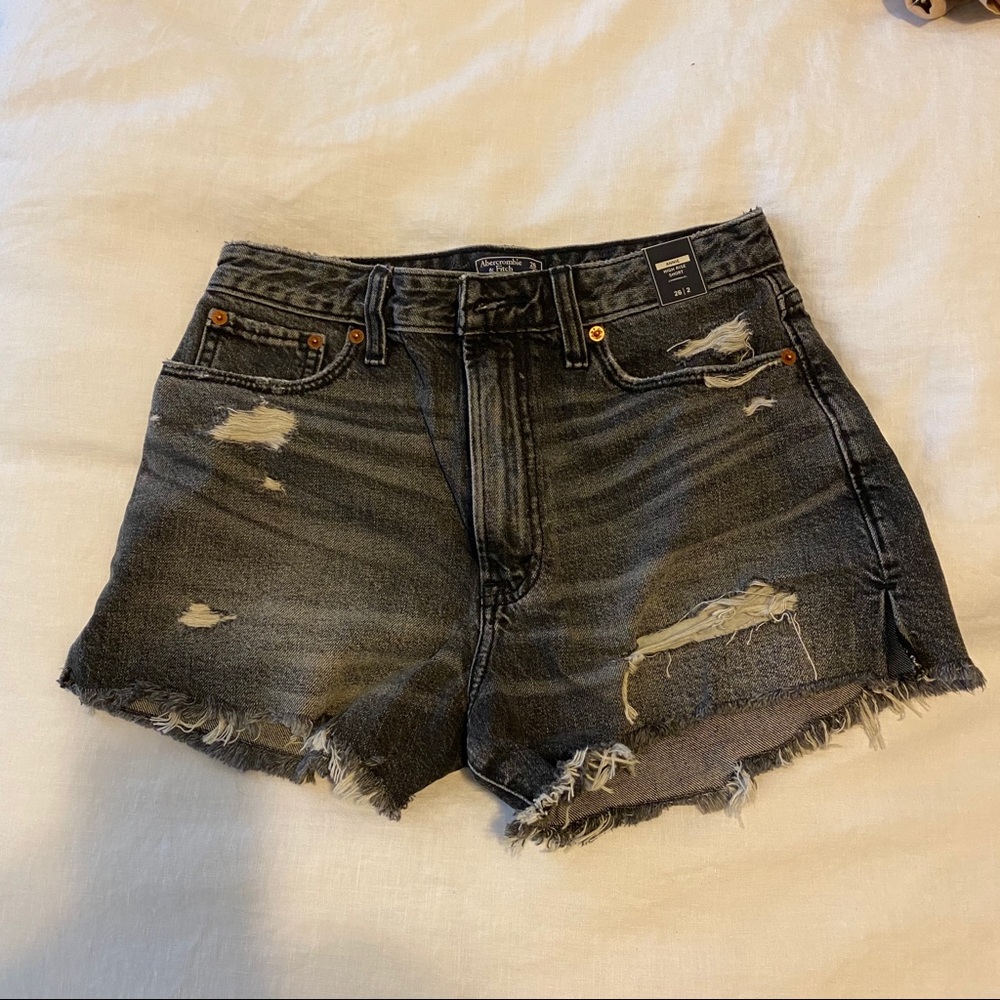 Abercrombie annie high waisted shorts black, 26